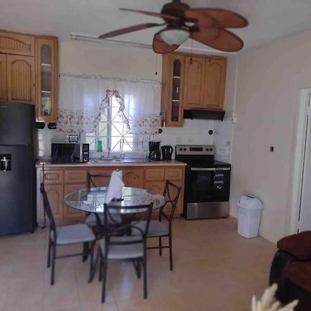 Club Caribbean Apartments Runaway Bay Εξωτερικό φωτογραφία